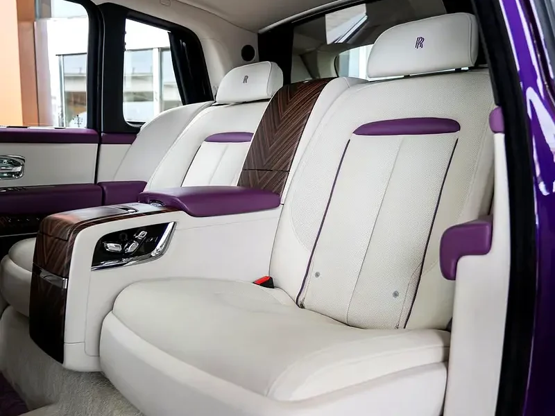 2019 Rolls-Royce Cullinan Silver Badge 6.75-liter twin-turbo V12 Engine Purple White SUV