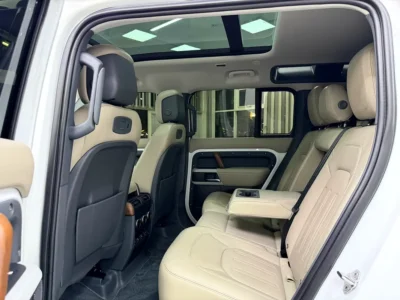 2022 Land Rover Defender 110 HSE (P400) 6 Cylinders Petrol Engine White Beige SUV