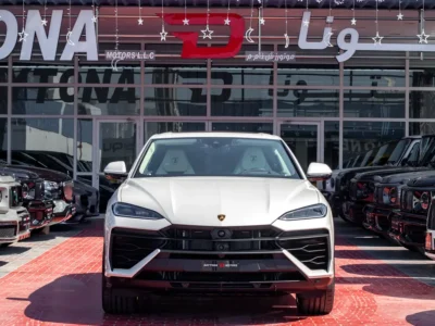 2025 Lamborghini Urus SE V8 4.0 Litres Twin-Turbo Hybrid Engine White SUV