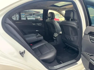 2012 Mercedes-Benz S-Class S 550 4.6 Litres 8 Cylinders Engine White Black Sedan