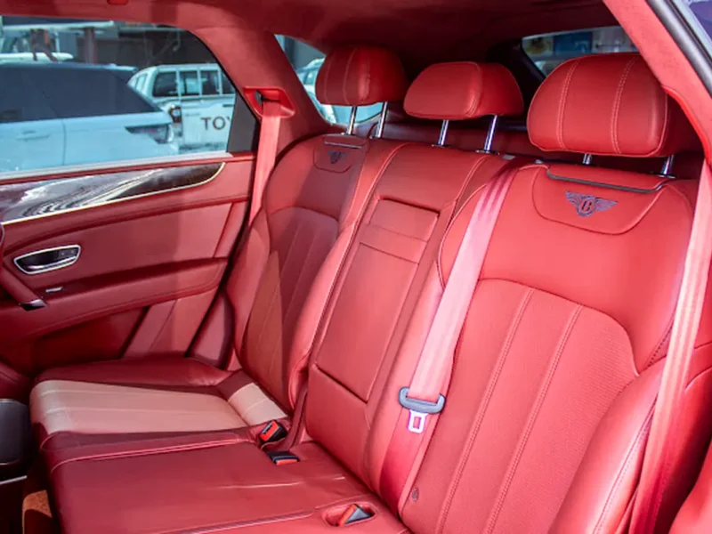 2018 Bentley Bentayga Standard 8 Cylinders Petrol Engine Black Red SUV GCC Specs