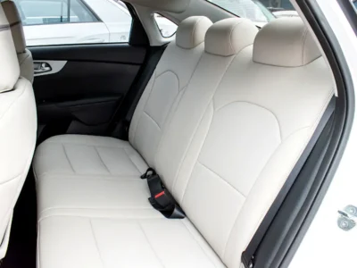 2024 Kia Cerato Base 4 Cylinders Petrol Engine White Beige Sedan GCC Specs