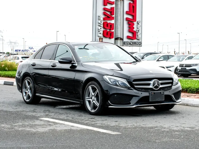 2016 Mercedes-Benz C-Class C200 2.0 Litres 4 Cylinders Petrol Engine Black Sedan
