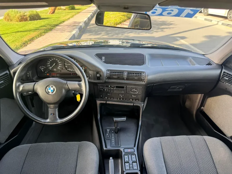 1990 BMW 5-Series 525i 6 Cylinders Petrol Engine Grey Sedan Automatic Clean Title
