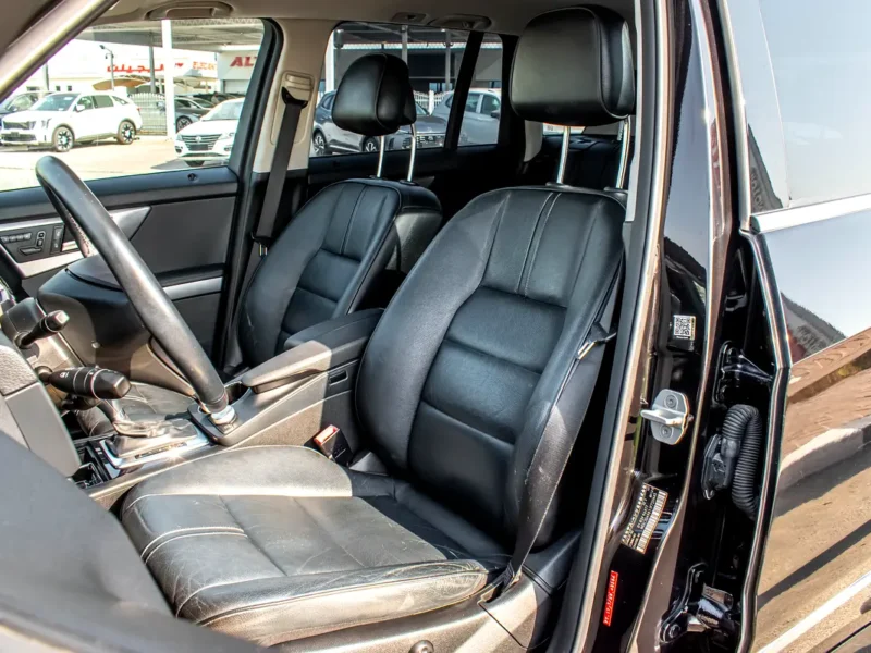 2011 Mercedes-Benz GLK-Class GLK 300 4matic 3.0 Litres 6 Cylinders Engine Black SUV