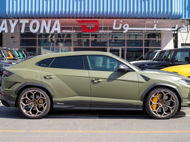 2024 Lamborghini Urus Performante V8 Twin Turbo Petrol Engine 4.0 Litres Green Black SUV