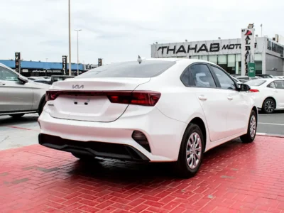 2024 Kia Cerato Base 4 Cylinders Petrol Engine White Beige Sedan GCC Specs