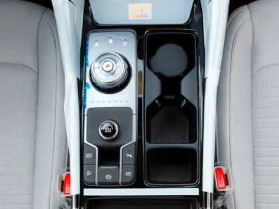 2025 Kia Sorento DLX AWD 3.5 Litres 6 Cylinders Petrol Engine White SUV GCC Specs