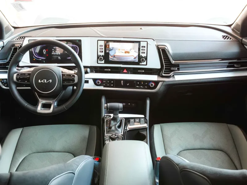 2025 Kia Sportage Other 2.0 Litres 4 Cylinders Petrol Engine White Black SUV GCC Specs