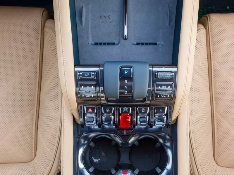 2025 BYD Leopard 5 Ultra 120KM 1.5 Litres 4 Cylinders Hybrid Engine Black Tan SUV