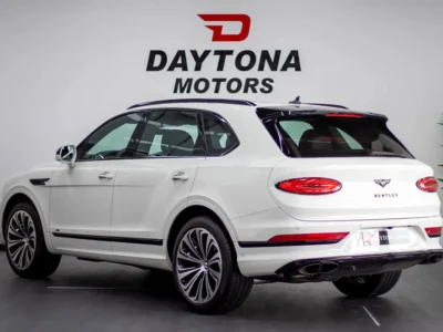 2021 Bentley Bentayga Signature V8 Petrol Engine White SUV Japanese Specs