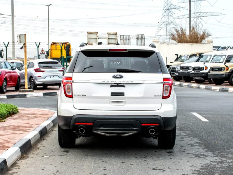 2015 Ford Explorer Limited 3.5 Litres 6 Cylinders Petrol Engine White Black SUV