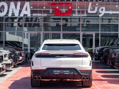 2025 Lamborghini Urus SE V8 4.0 Litres Twin-Turbo Hybrid Engine White SUV