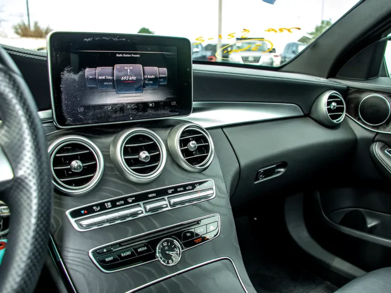 2016 Mercedes-Benz C-Class C200 2.0 Litres 4 Cylinders Petrol Engine Black Sedan