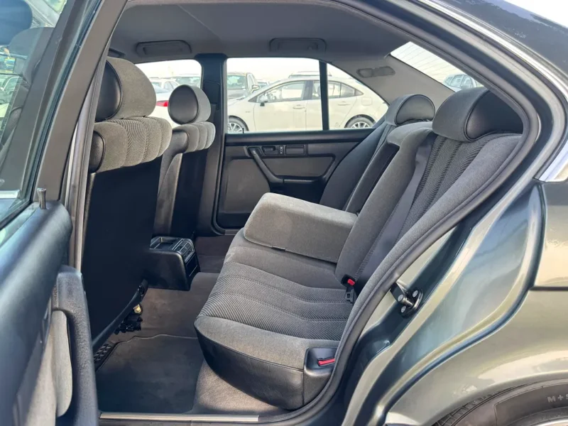 1990 BMW 5-Series 525i 6 Cylinders Petrol Engine Grey Sedan Automatic Clean Title