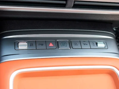 2025 BYD Leopard Titanium 7 4WD Ultra 4 Cylinder Hybrid Engine Black Orange SUV