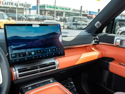 2025 BYD Leopard Titanium 7 4WD Ultra 4 Cylinder Hybrid Engine Black Orange SUV