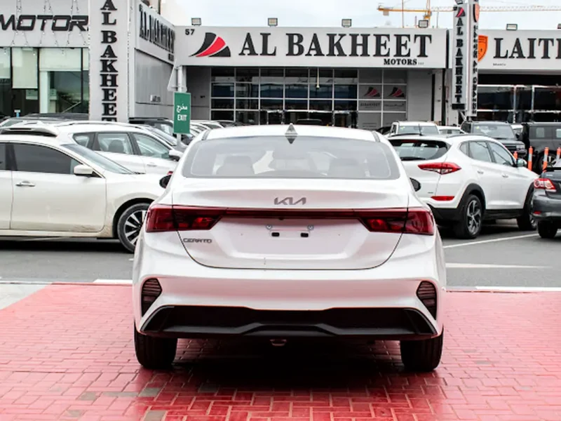 2024 Kia Cerato Base 4 Cylinders Petrol Engine White Beige Sedan GCC Specs