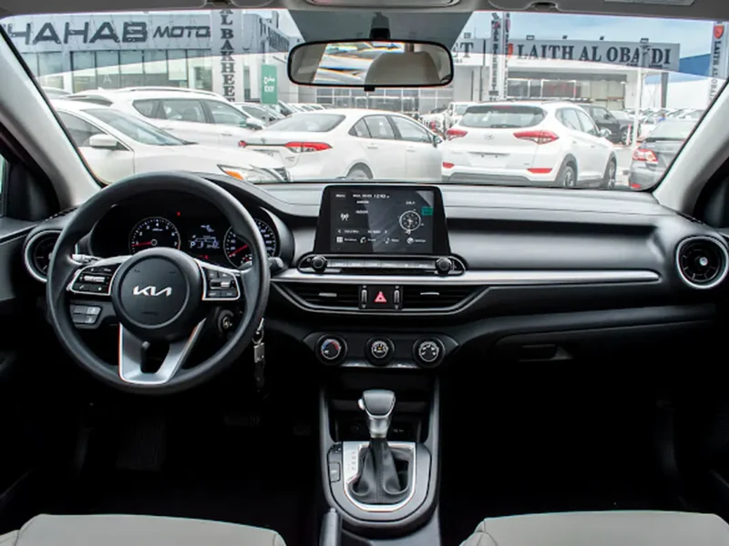 2024 Kia Cerato Base 4 Cylinders Petrol Engine White Beige Sedan GCC Specs