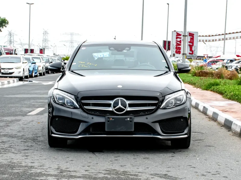 2016 Mercedes-Benz C-Class C200 2.0 Litres 4 Cylinders Petrol Engine Black Sedan