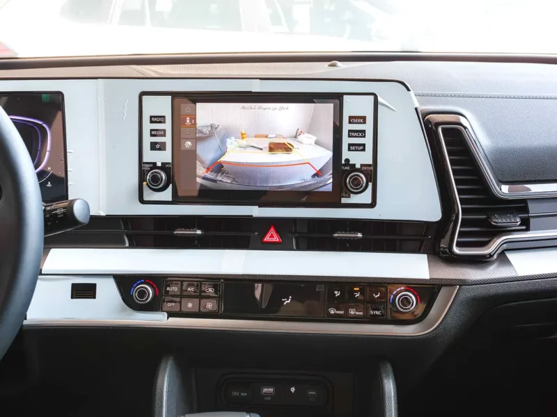 2025 Kia Sportage Other 2.0 Litres 4 Cylinders Petrol Engine White Black SUV GCC Specs