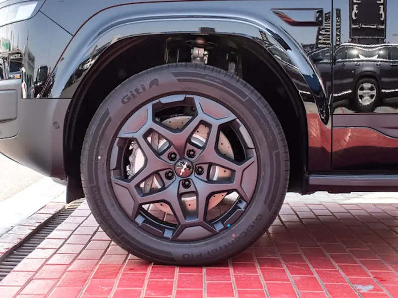 2025 BYD Leopard Titanium 7 4WD Ultra 4 Cylinder Hybrid Engine Black Orange SUV