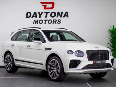 2021 Bentley Bentayga Signature V8 Petrol Engine White SUV Japanese Specs