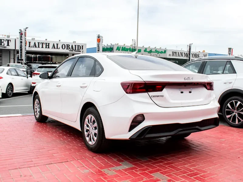 2024 Kia Cerato Base 4 Cylinders Petrol Engine White Beige Sedan GCC Specs