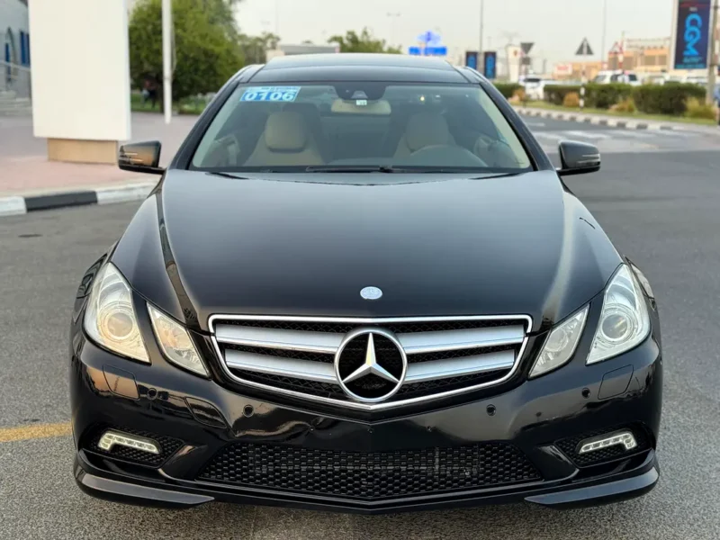 2011 Mercedes-Benz E-Class E550 V8 Petrol Engine Black Beige Coupe AUCTION GRADE 4/B