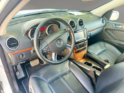 2008 Mercedes-Benz GL-Class GL 450 4matic 8 Cylinders Petrol Engine White Black SUV