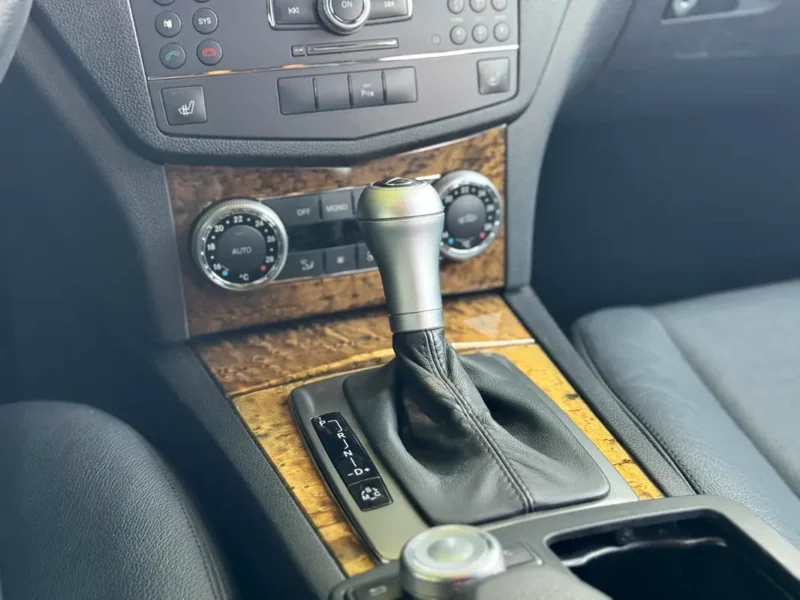 2008 Mercedes-Benz C-Class C250 6 Cylinders Engine White Black Sedan Neat & Clean Car