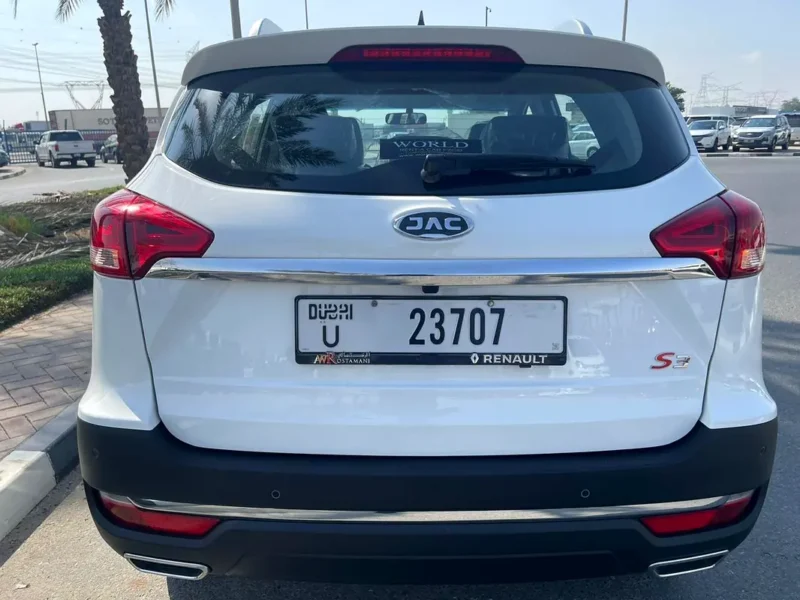 2023 JAC S3 Full Option 4 Cylinders Petrol Engine White Grey SUV GCC Specs