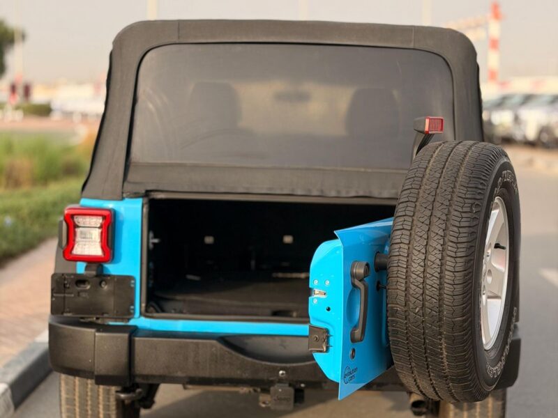 2017 JEEP WRANGLER SPORT V6 Petrol Engine 3.6 Litres Blue Black SUV 4WD