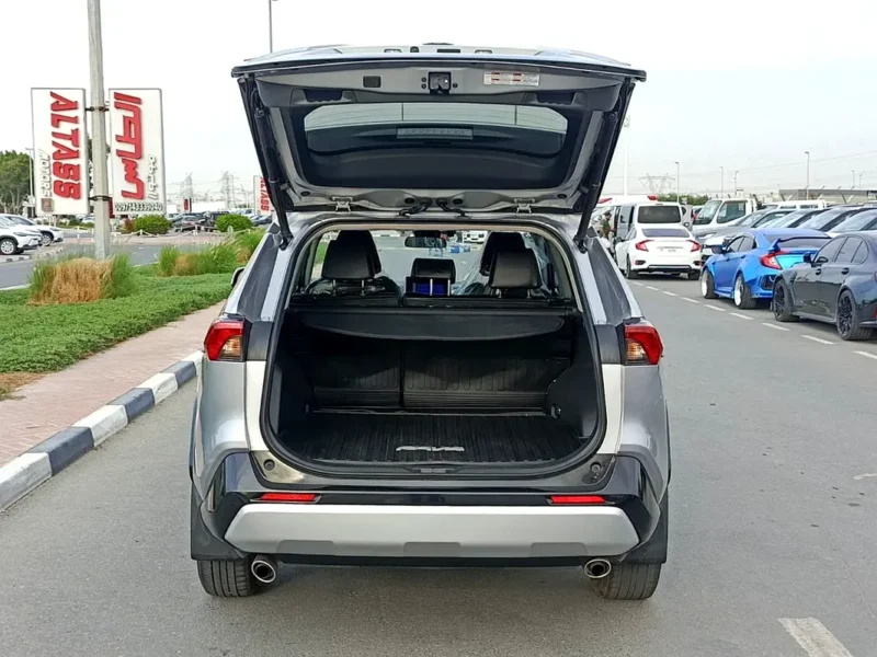 2023 Toyota Rav 4 XLE Premium 4 Cylinders Engine Silver Black SUV Perfect Condition