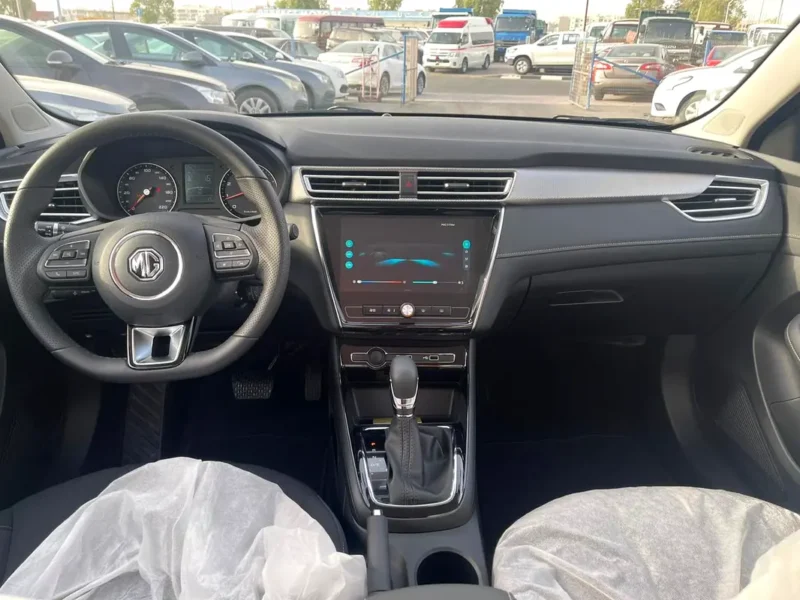 2024 MG MG5 Standard 4 Cylinders Petrol Engine Silver Grey Sedan GCC Specs