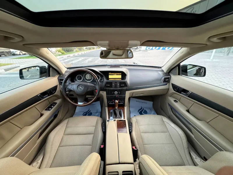 2011 Mercedes-Benz E-Class E550 V8 Petrol Engine Black Beige Coupe AUCTION GRADE 4/B