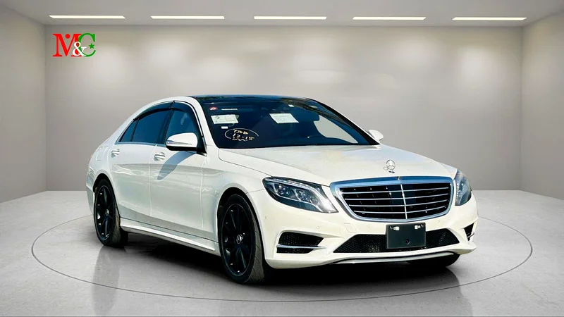 2015 Mercedes-Benz S-Class S 550 8 Cylinders Petrol Engine White Black Sedan
