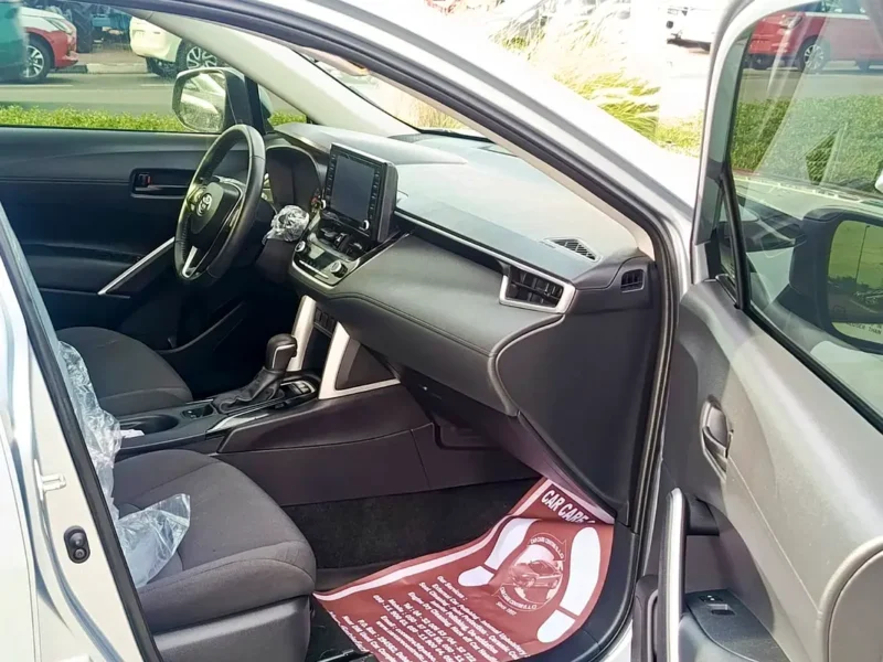 2022 Toyota Corolla Cross LE 4 Cylinders Petrol Engine Silver Black SUV Excellent Condition