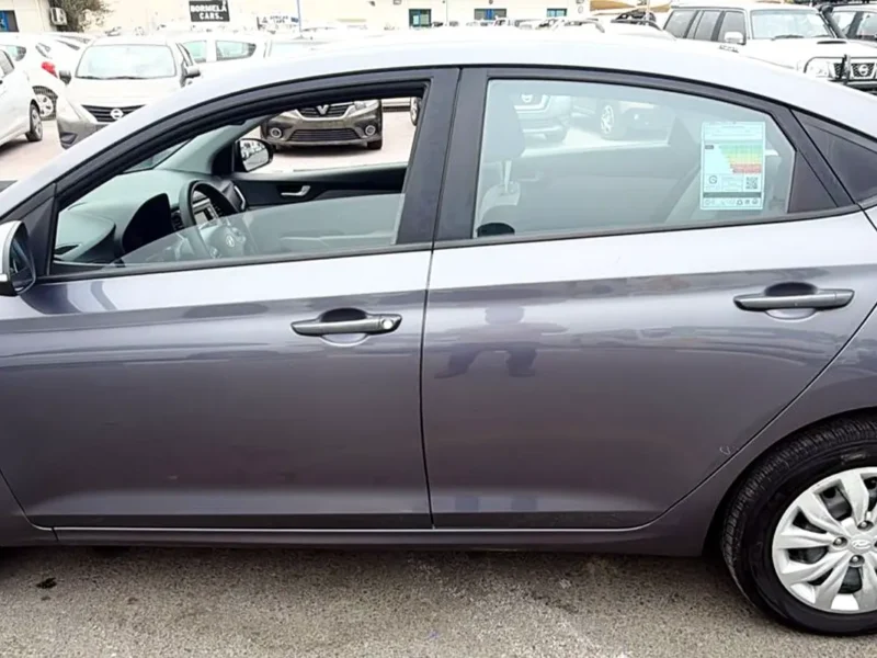 2019 Hyundai Accent GL 4 Cylinders Petrol Engine Grey White Sedan GCC Specs