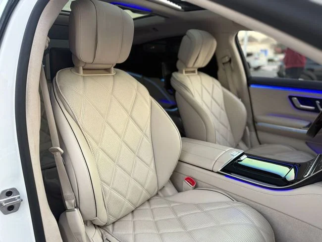 2022 Mercedes-Maybach S 580 4MATIC 4.0L V8 Biturbo with EQ Boost White Sedan