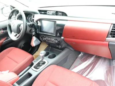 2026 Toyota Hilux SR5 2.7-liter Petrol 4 Cylinders Engine White Red Pickup Truck