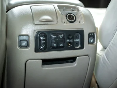 2001 GMC Yukon XL Denali 8 Cylinders Petrol Engine White Beige SUV Very Clean Car