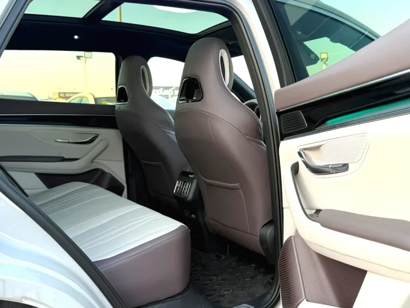 2025 BYD Song Plus DM-i 4 Cylinders Hybrid Engine Grey Beige SUV Automatic