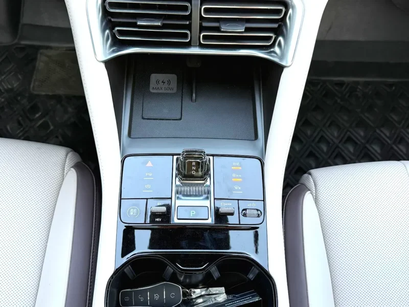 2025 BYD Song Plus DM-i 4 Cylinders Hybrid Engine Grey Beige SUV Automatic