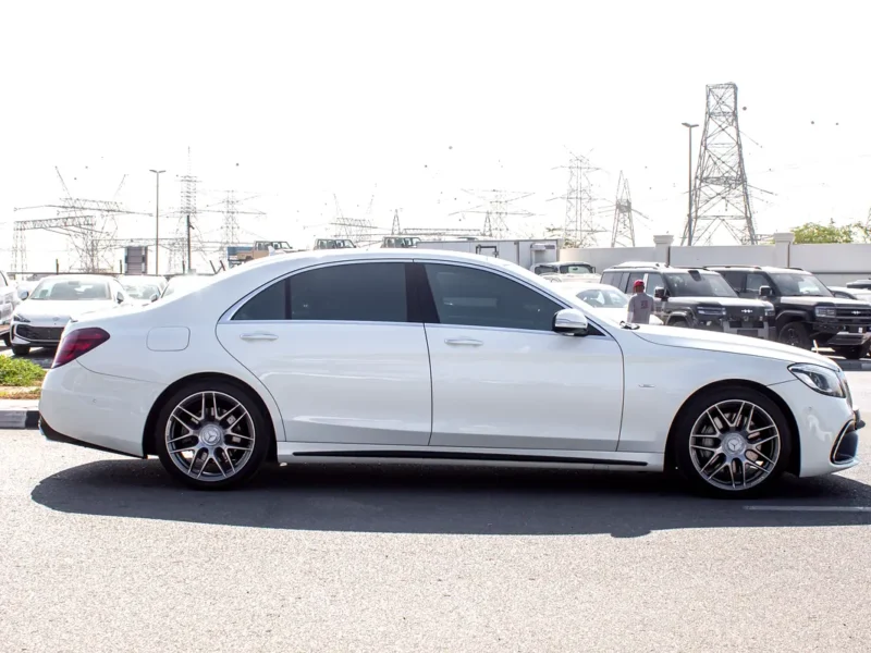 2014 Mercedes-Benz S-Class S 550 8 Cylinders Petrol Engine White Beige Sedan Very Clean
