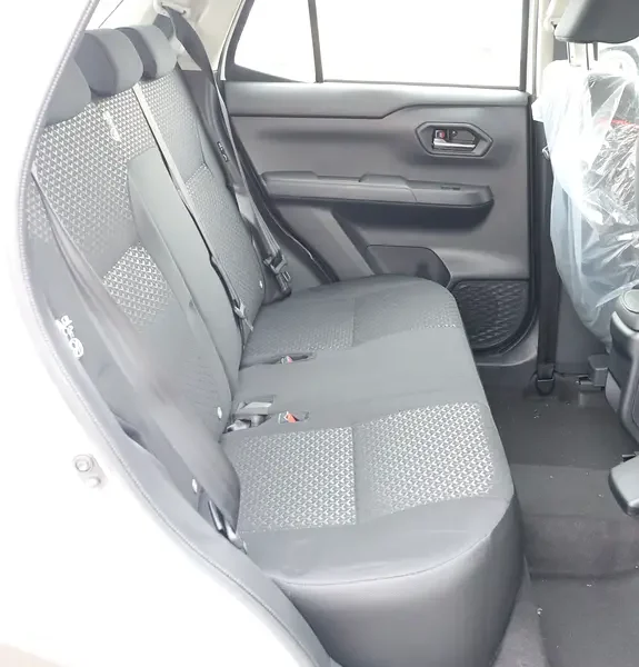 2025 Toyota Raize G 1.0 Litres 4 Cylinders Petrol Engine White Black SUV GCC Specs