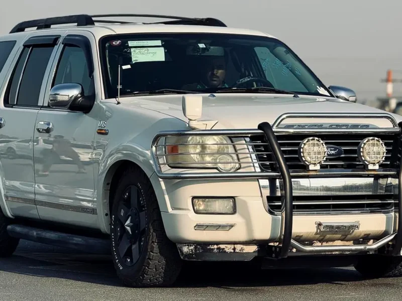 2010 Ford Explorer XLT 6 Cylinders Petrol Engine White Black SUV CLEAN TITLE