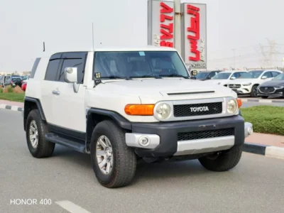 2021 Toyota FJ Cruiser VXR 6 Cylinders Petrol Engine White Black SUV GCC Specs