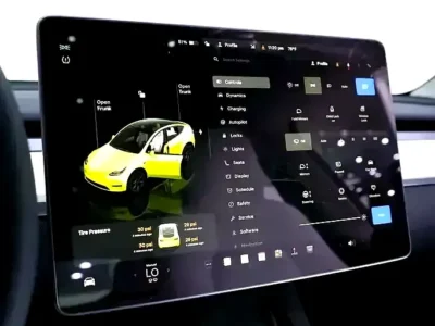 2024 Tesla Model Y Standard Electric Vehicle Blue White SUV 450 - 550 KM Range