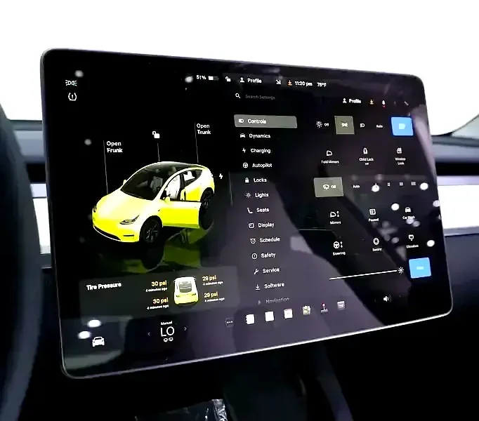 2024 Tesla Model Y Standard Electric Vehicle Blue White SUV 450 - 550 KM Range